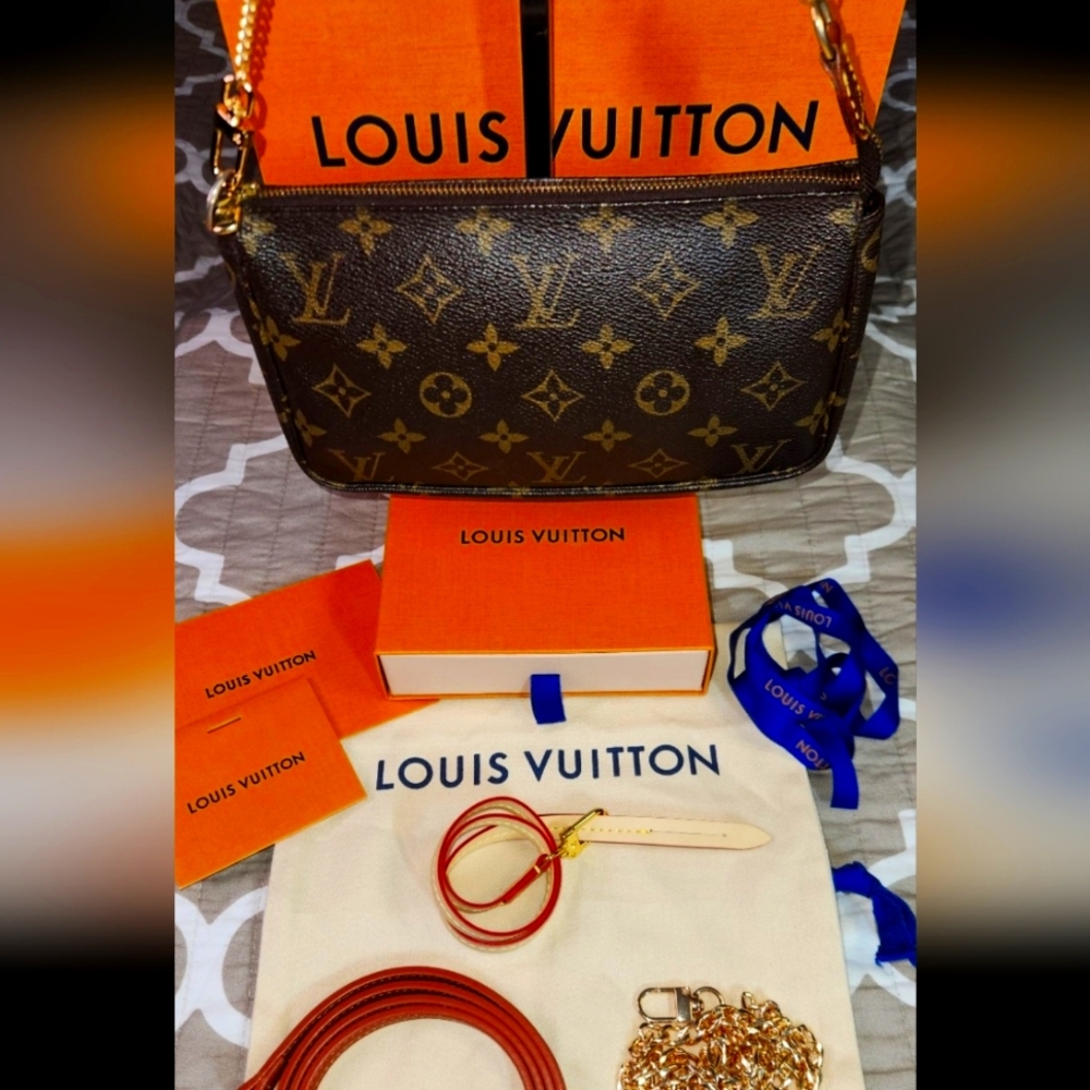 Louis Vuitton Pochette Accessory DATE STAMPED SD1929